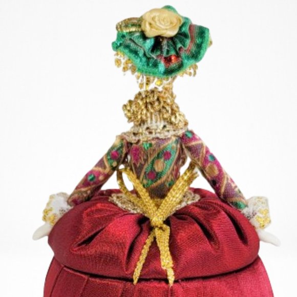 LADY IN RED HANDMADE AND HAND PAINTED COLLECTIBLE PORCELAIN DOLL STORAGE BOX - Picture 4 of 6
